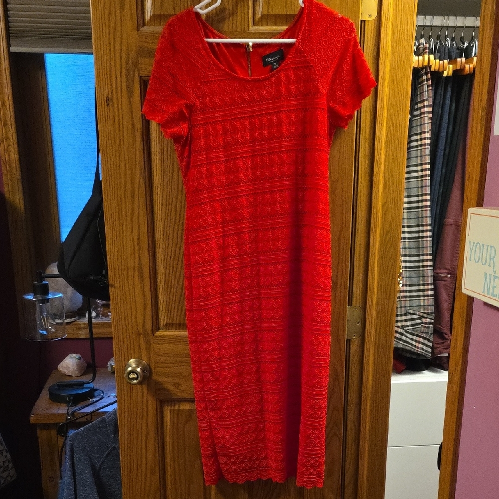 Ronni Nicole Red Pleated Tiered Midi Dress